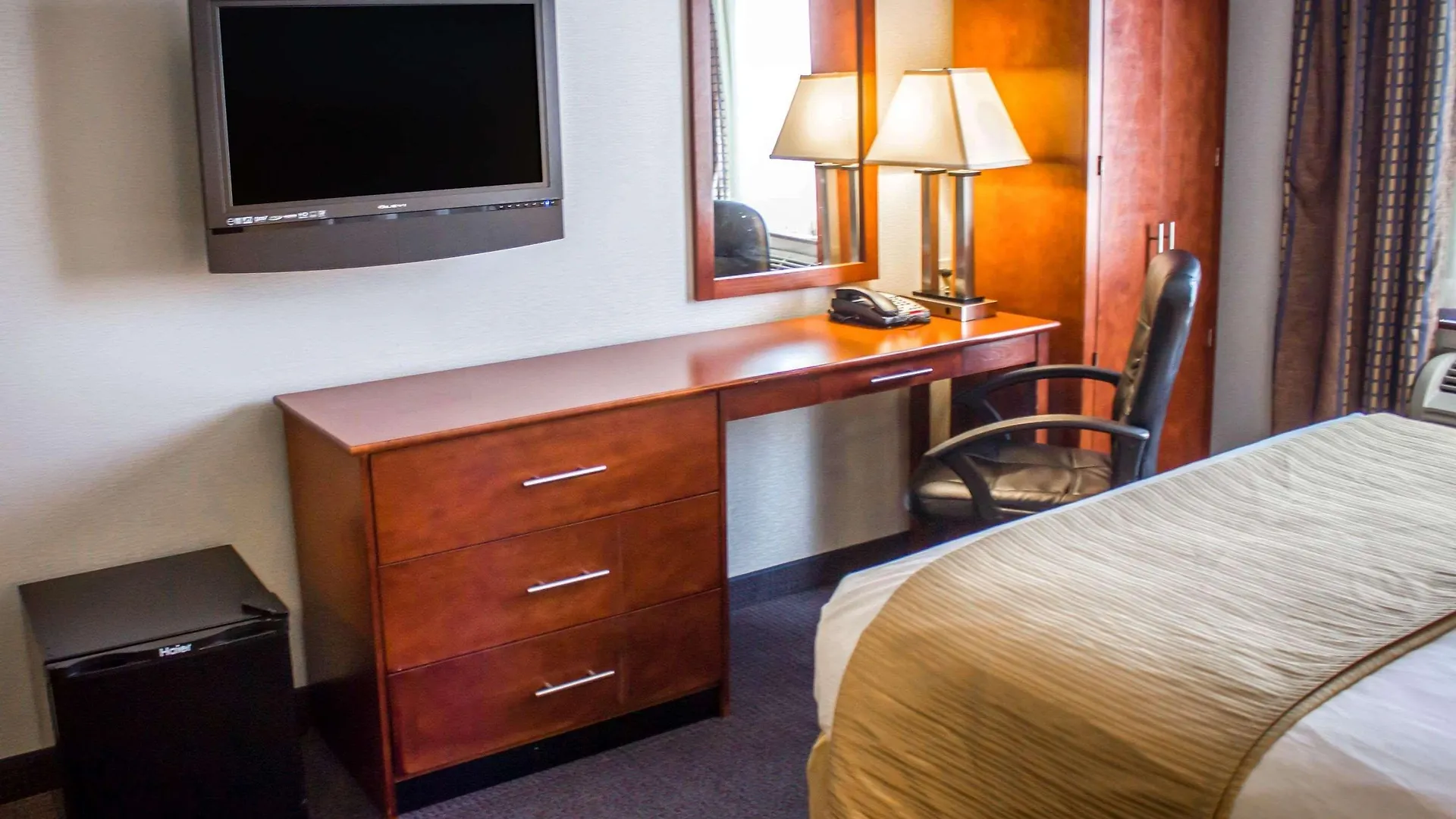 Quality Inn Long Island City - Queensboro Bridge New York Hotel